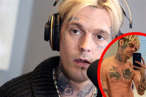 aaron carter nackt|Aaron Carter plays guitar naked and takes shower in porn debut。